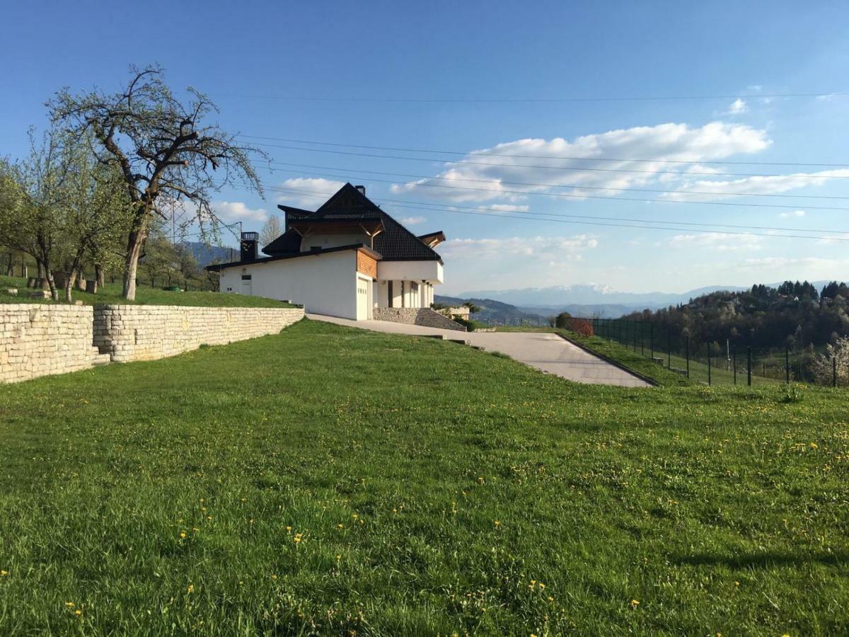 Luxury Hill *