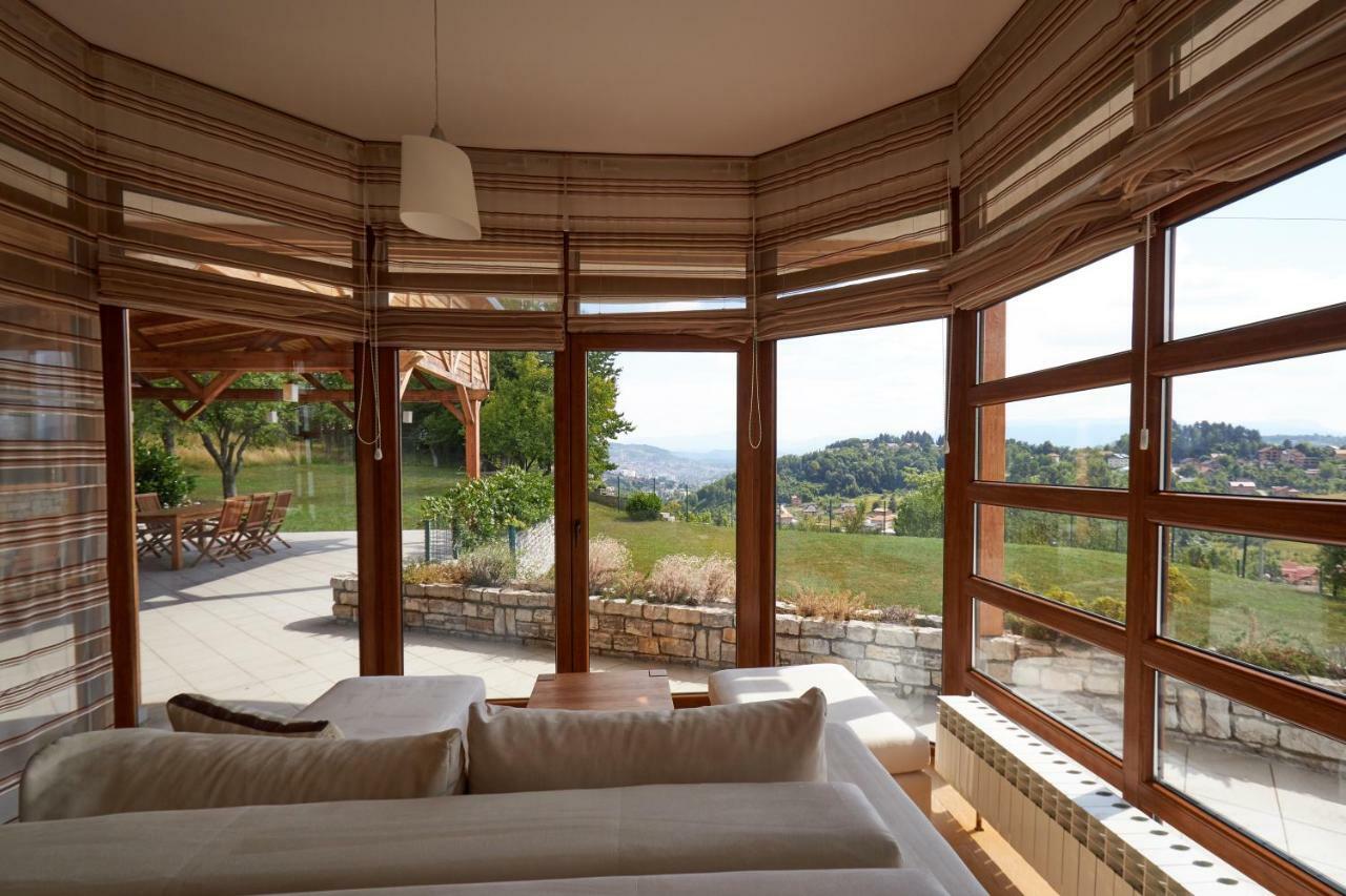 Luxury Hill