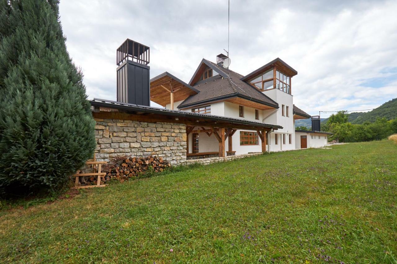 Luxury Hill *