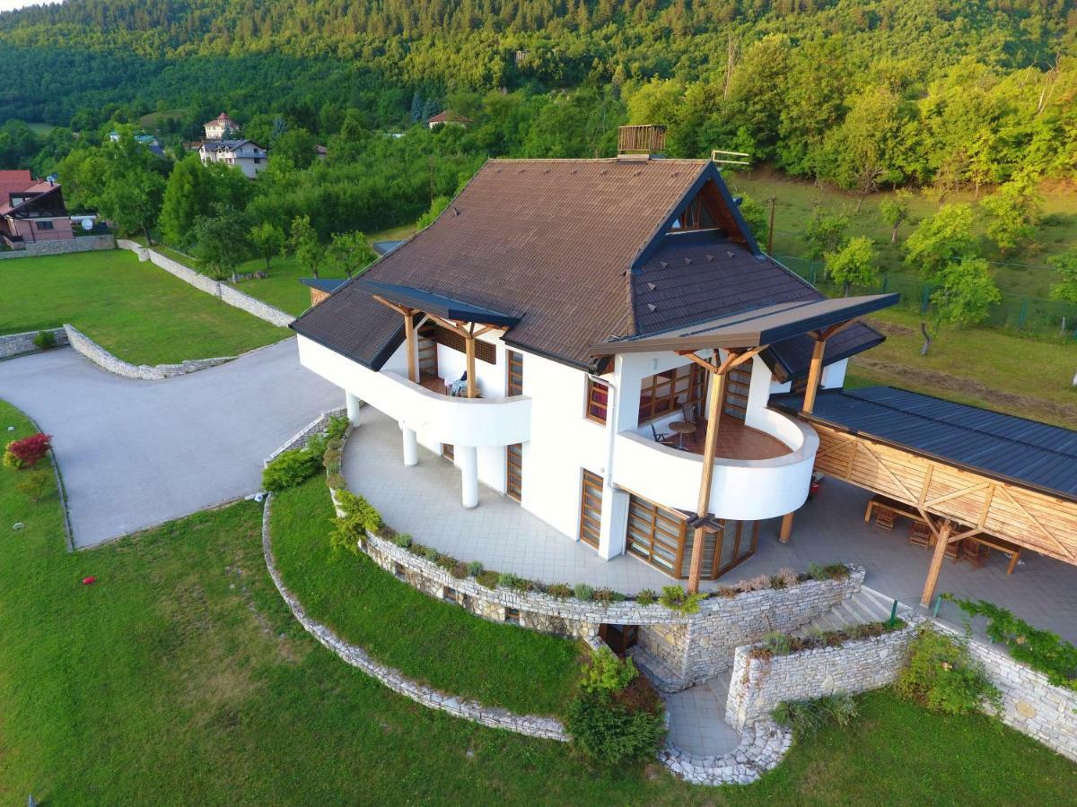 Luxury Hill Villa